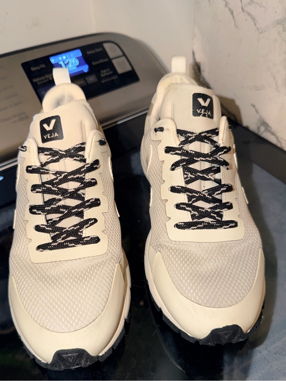 VEJA Dekkan Alveomesh Trail Sneakers Women’s Size 9 EU 40 White Cream Vibram